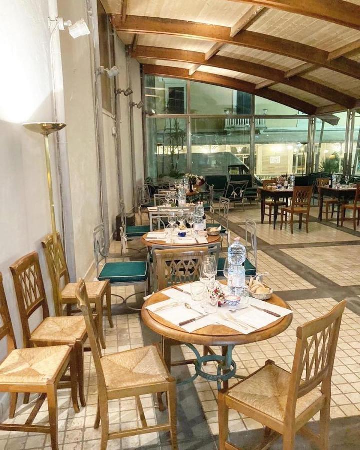 Hotel Corallo Монтекатини Терме Екстериор снимка