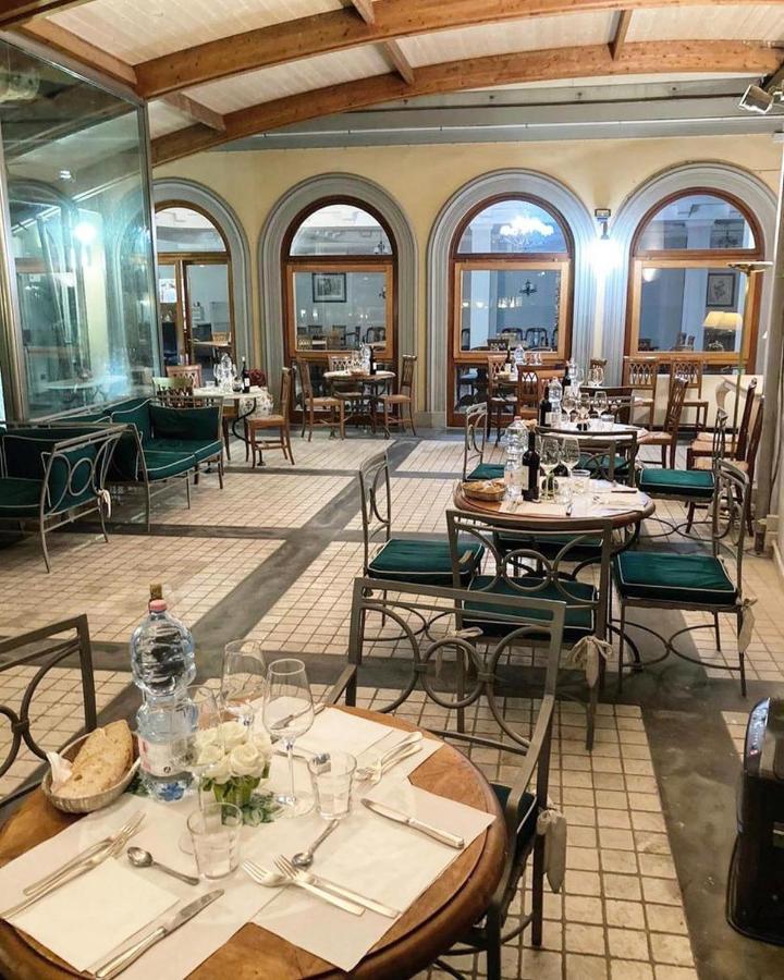 Hotel Corallo Монтекатини Терме Екстериор снимка
