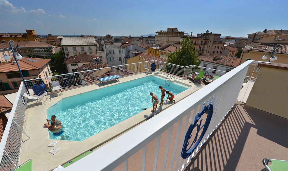 Hotel Corallo Монтекатини Терме Екстериор снимка