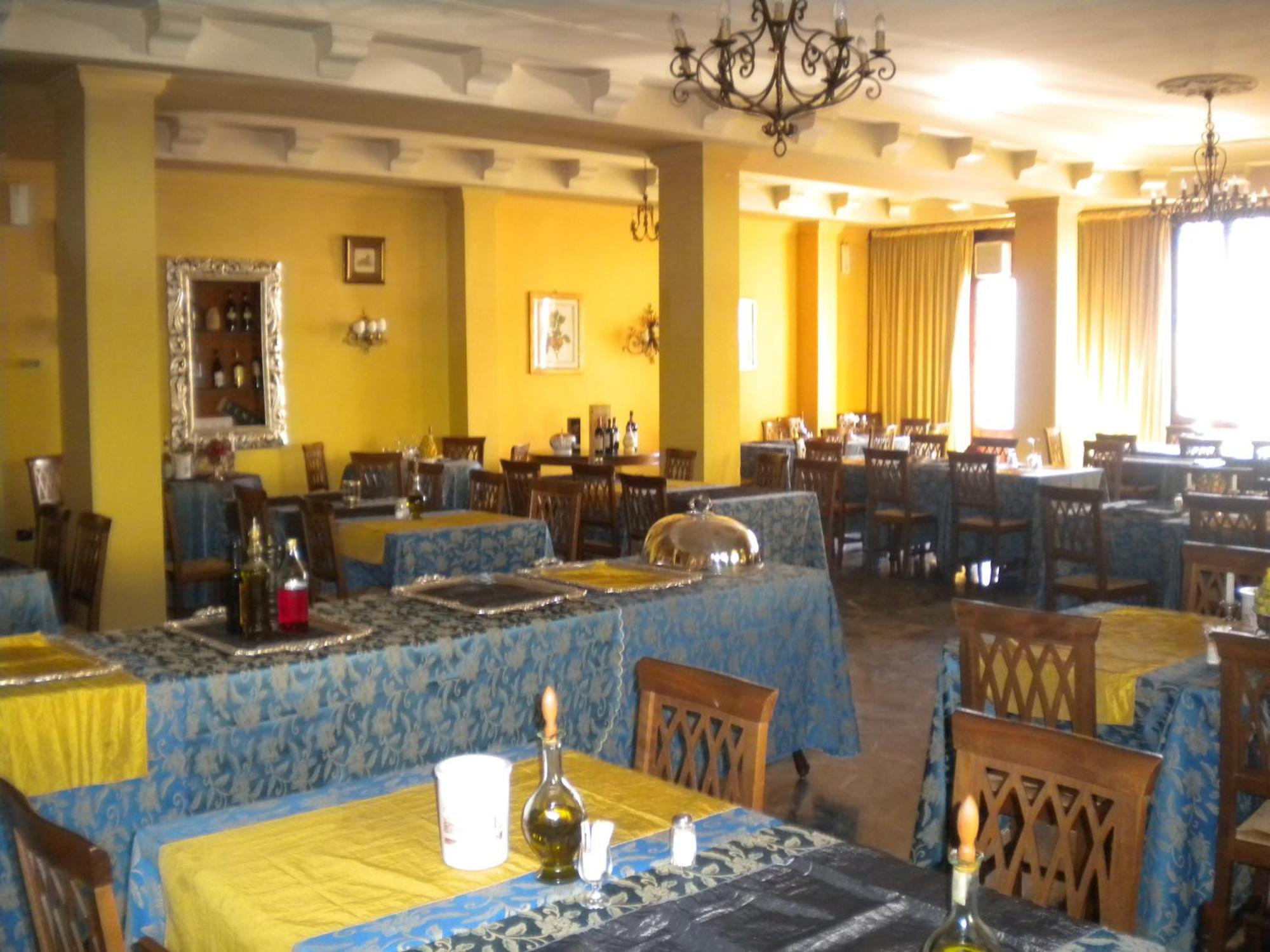 Hotel Corallo Монтекатини Терме Екстериор снимка