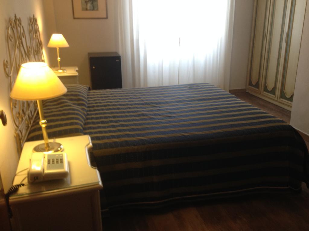 Hotel Corallo Монтекатини Терме Екстериор снимка