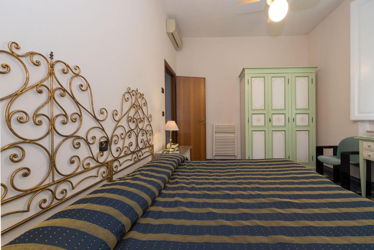 Hotel Corallo Монтекатини Терме Екстериор снимка