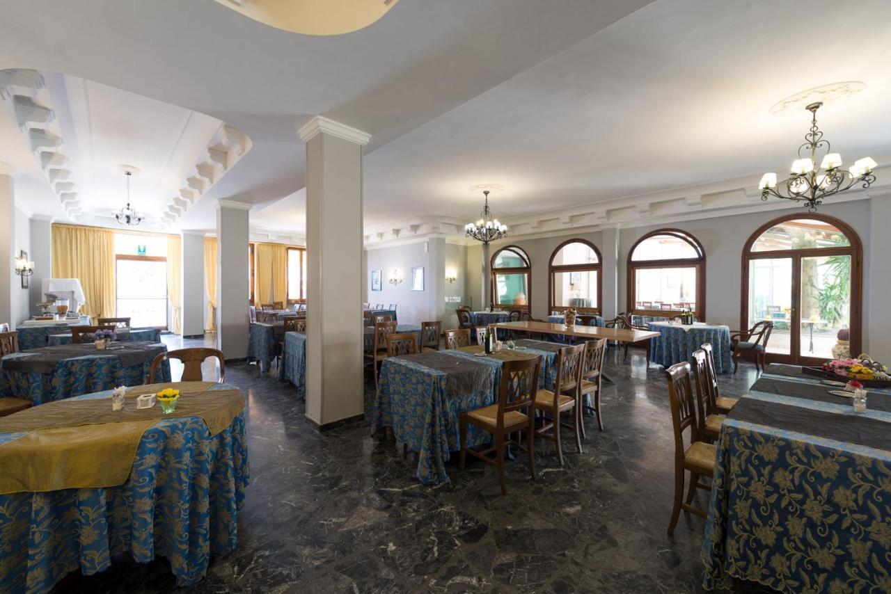 Hotel Corallo Монтекатини Терме Екстериор снимка