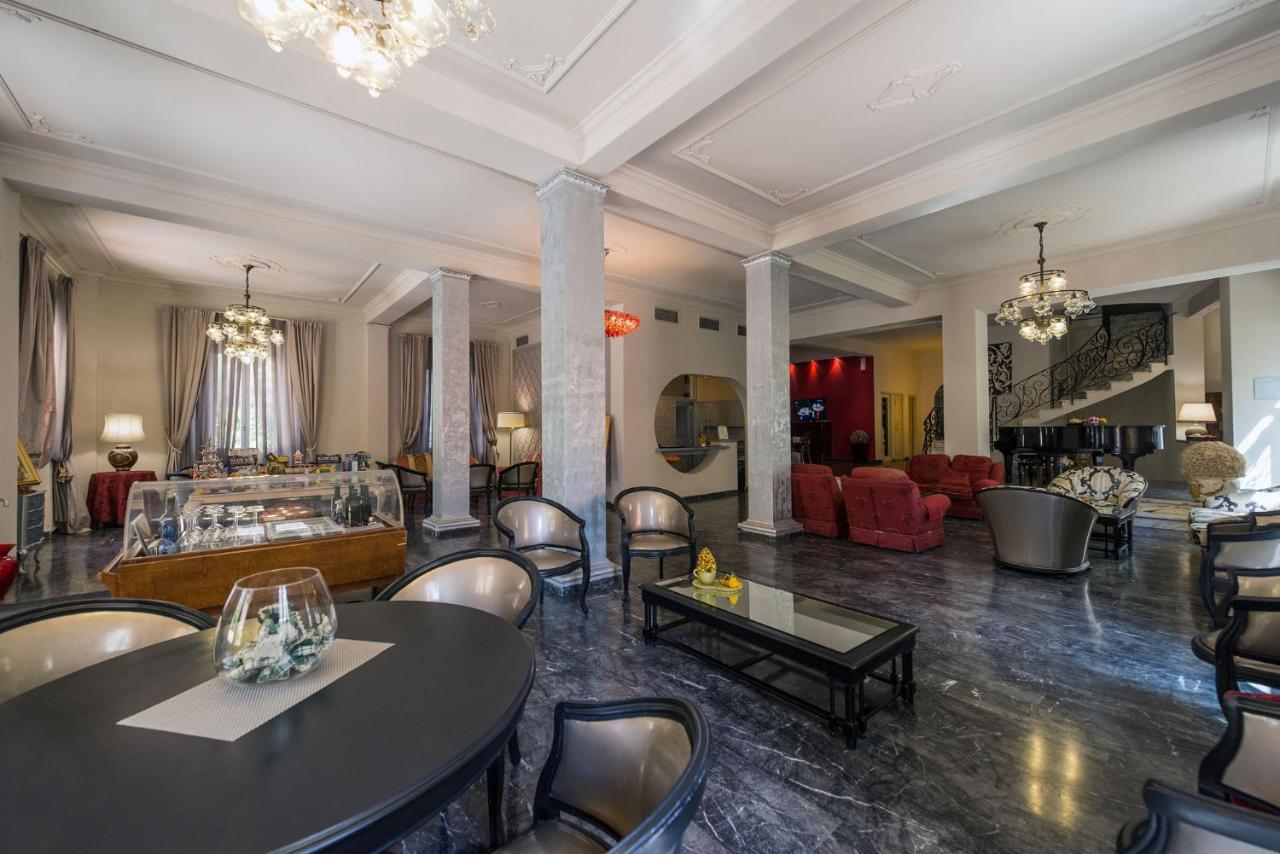Hotel Corallo Монтекатини Терме Екстериор снимка